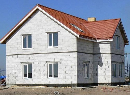 Преимущества и недостатки строительства дома из газобетона