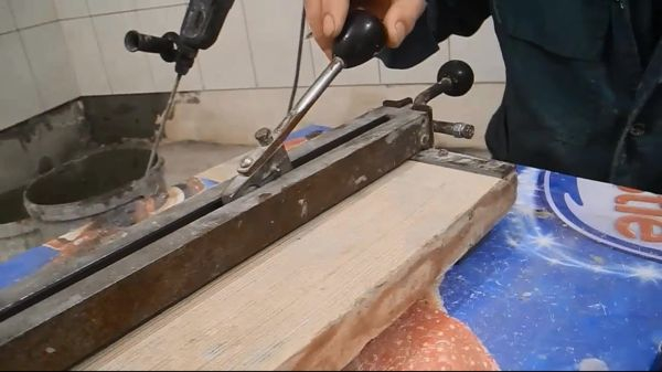 Как правильно изготовить электрический плиткорез из болгарки