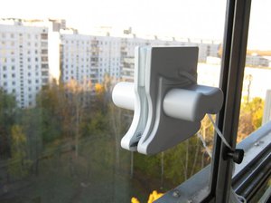 Отзывы о применении магнитной щетки для мытья окон Отзывы о применении магнитной щетки для мытья окон