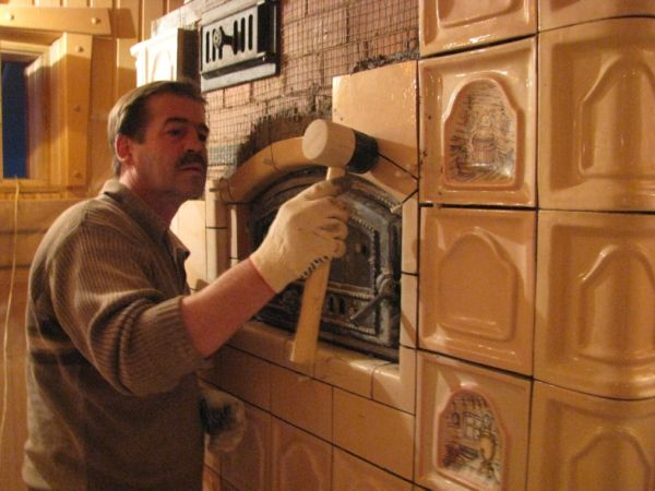 Как добротно облицевать печь керамической плиткой