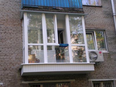 Советы правильного остекления балкона в хрущевке Советы правильного остекления балкона в хрущевке