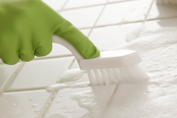 Отмываем кафельную плитку в ванной до блеска Отмываем кафельную плитку в ванной до блеска