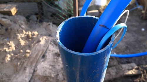 Автономное водоснабжение в частном доме делает проживание комфортным. Собственная скважина на участке &ndash; это простой и доступный способ добывания воды.